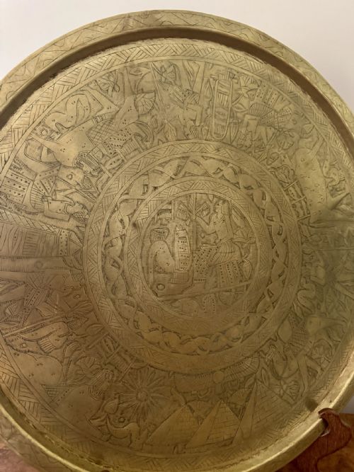 LARGE ANTIQUE VICTORIAN QUALITY ENGRAVED CIRCULAR MIXED METAL TRAY - ADDITIONAL PHOTO 1