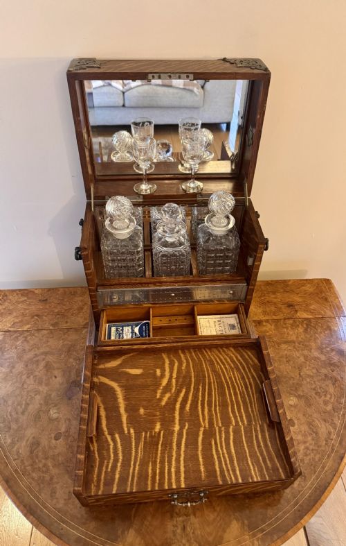 OUTSTANDING QUALITY ANTIQUE VICTORIAN OAK DECANTER AND GAMES BOX - ADDITIONAL PHOTO 12