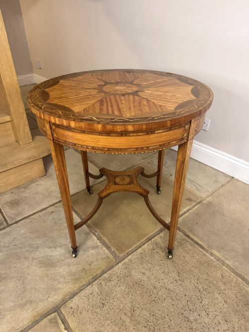 PRETTY QUALITY ANTIQUE EDWARDIAN INLAID SATINWOOD CIRCULAR OCCASIONAL TABLE - ADDITIONAL PHOTO 1