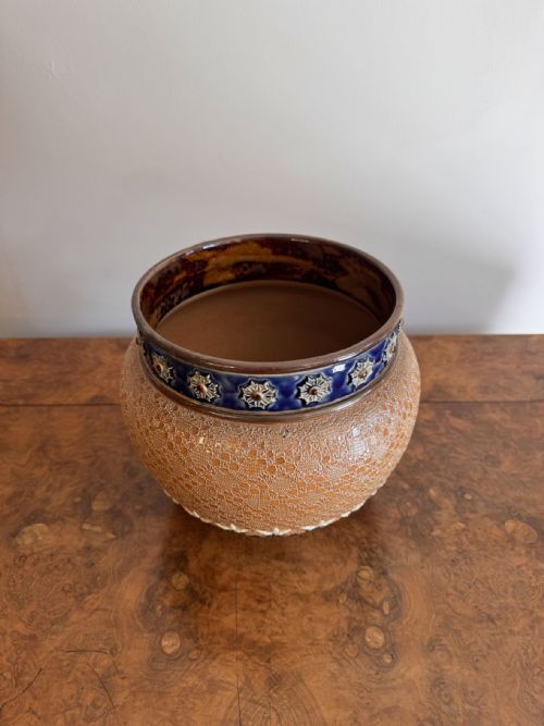 FINE QUALITY ANTIQUE VICTORIAN DOULTON LAMBETH JARDINIERE - ADDITIONAL PHOTO 1