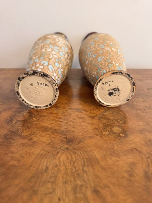 ELEGANT QUALITY PAIR OF ANTIQUE DOULTON LAMBETH VASES - ADDITIONAL PHOTO 7