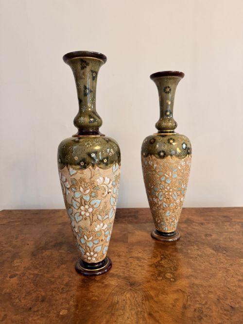 ELEGANT QUALITY PAIR OF ANTIQUE DOULTON LAMBETH VASES - ADDITIONAL PHOTO 4