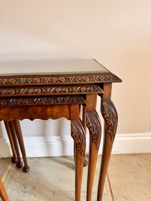 OUTSTANDING QUALITY ANTIQUE WALNUT NEST OF THREE TABLES - ADDITIONAL PHOTO 4