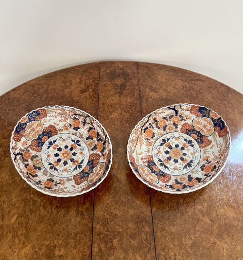 OUTSTANDING QUALITY PAIR OF ANTIQUE JAPANESE IMARI LARGE SCALLOPED EDGE BOWLS