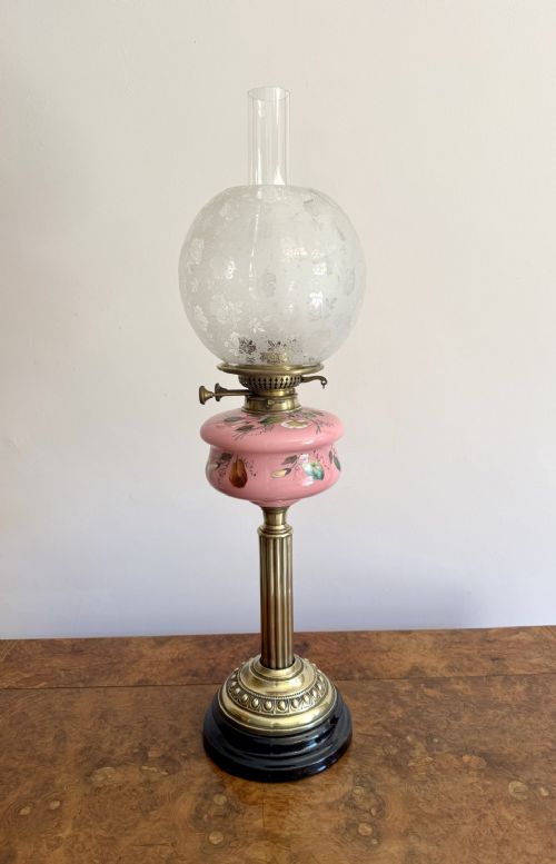 Pretty Antique Victorian Quality Brass Oil Lamp