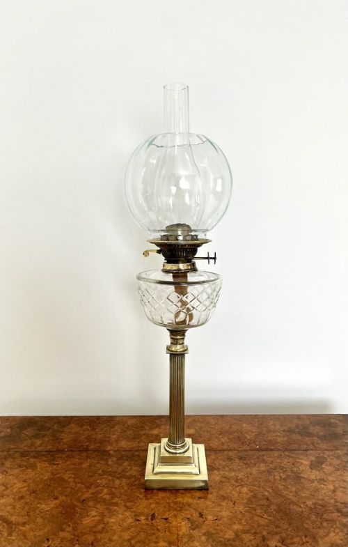 Lovely antique Victorian quality brass oil lamp