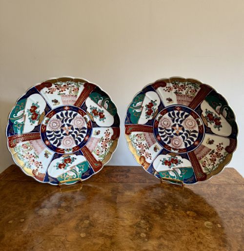 QUALITY PAIR OF ANTIQUE JAPANESE IMARI CHARGERS