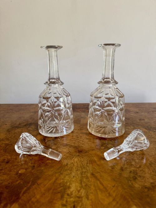 PRETTY PAIR OF ANTIQUE EDWARDIAN DECANTERS - ADDITIONAL PHOTO 3