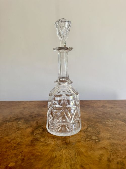 PRETTY PAIR OF ANTIQUE EDWARDIAN DECANTERS - ADDITIONAL PHOTO 1