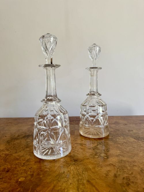 PRETTY PAIR OF ANTIQUE EDWARDIAN DECANTERS - ADDITIONAL PHOTO 2