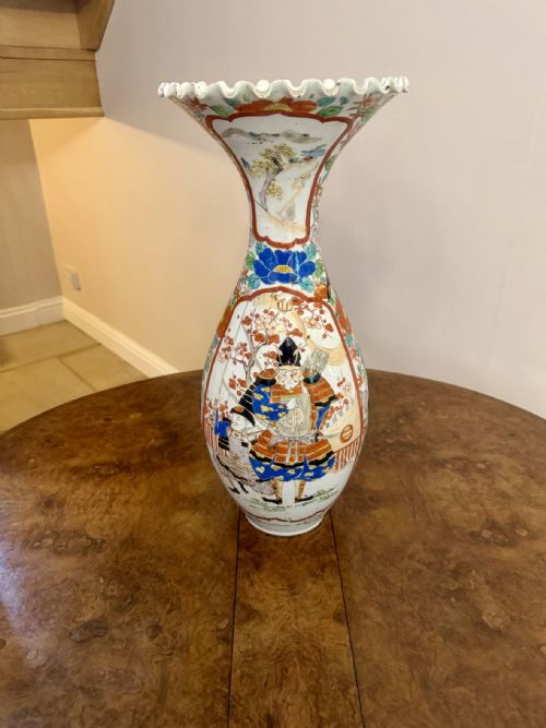 FINE QUALITY LARGE ANTIQUE JAPANESE IMARI VASE - ADDITIONAL PHOTO 1