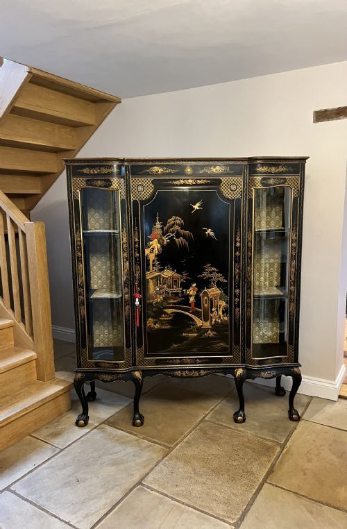 LARGE ANTIQUE EDWARDIAN QUALITY CHINOISERIE DECORATED DISPLAY CABINET