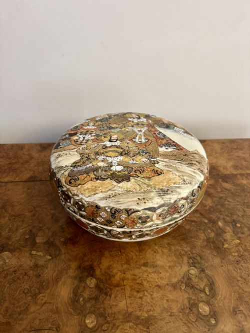 Unusual Large Quality Antique Japanese Satsuma Lidded Pot