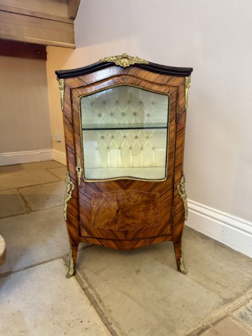 ANTIQUE PETITE FRENCH WALNUT AND KINGWOOD DISPLAY CABINET - ADDITIONAL PHOTO 1