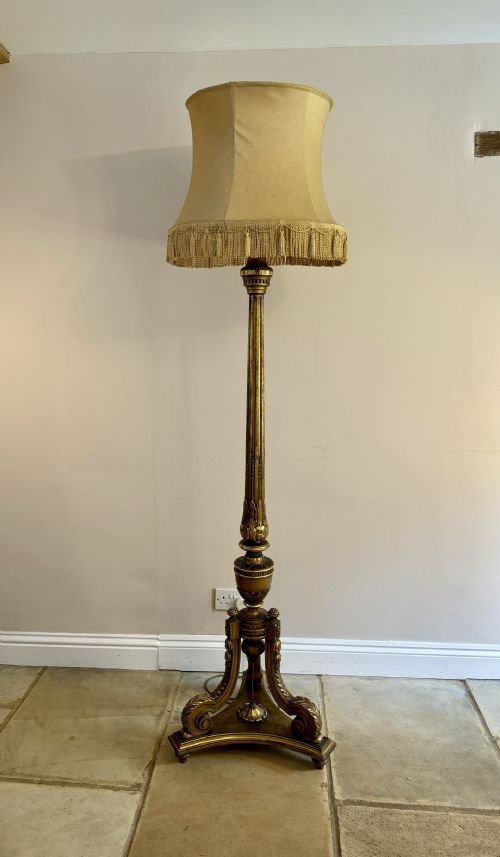 OUTSTANDING QUALITY ANTIQUE VICTORIAN FRENCH CARVED GILDED FLOOR LAMP