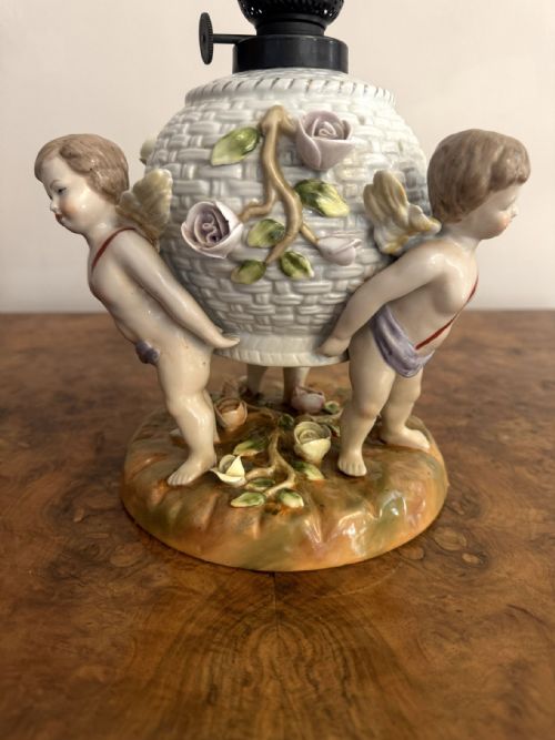 OUTSTANDING QUALITY ANTIQUE SITZENDORF PORCELAIN OIL LAMP - ADDITIONAL PHOTO 2