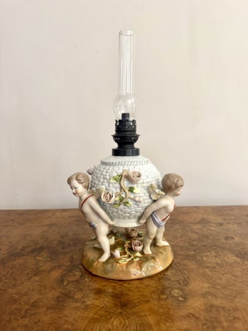OUTSTANDING QUALITY ANTIQUE SITZENDORF PORCELAIN OIL LAMP - ADDITIONAL PHOTO 3