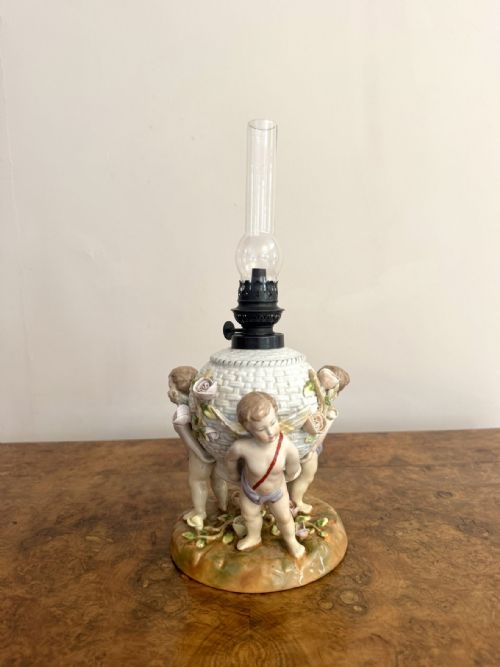 OUTSTANDING QUALITY ANTIQUE SITZENDORF PORCELAIN OIL LAMP - ADDITIONAL PHOTO 4