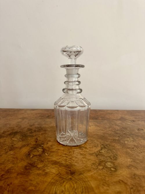 QUALITY ANTIQUE VICTORIAN GLASS DECANTER - ADDITIONAL PHOTO 2