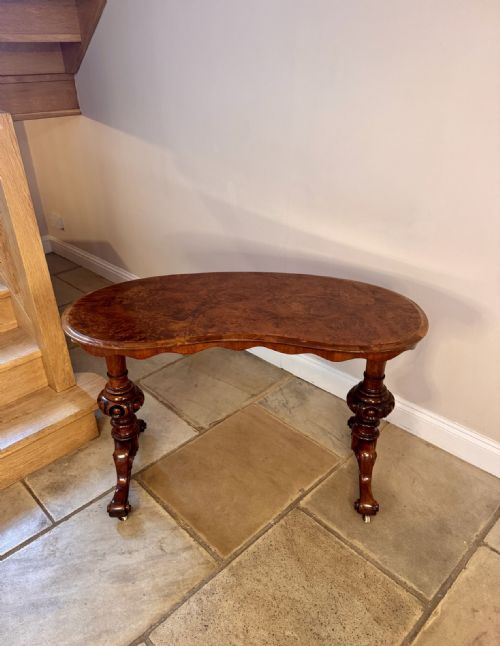 Fantastic Quality Antique Victorian Burr Walnut Kidney Shaped Side Table by Richardson and Sons