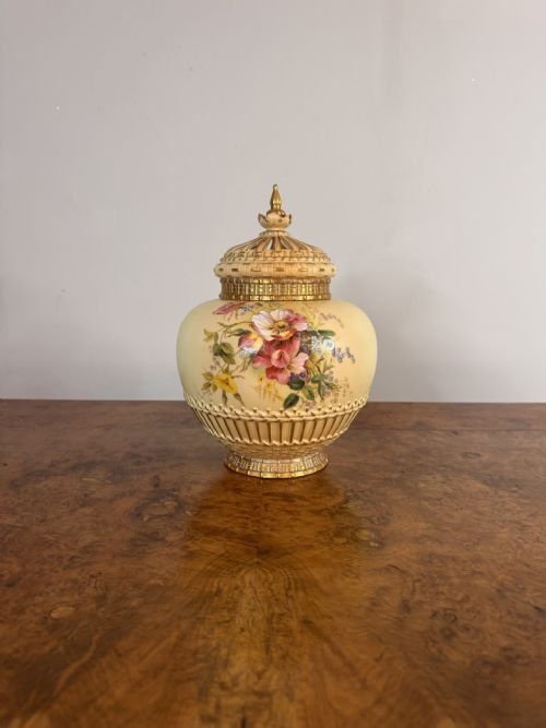 Fine Quality Large Antique Victorian Royal Worcester Potpourri Lidded Pot