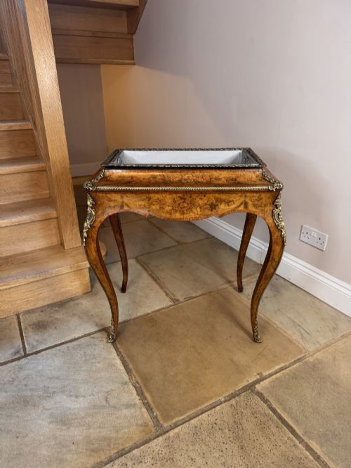 Fantastic Quality Antique Victorian Walnut Marquetry Inlaid Jardiniere Table
