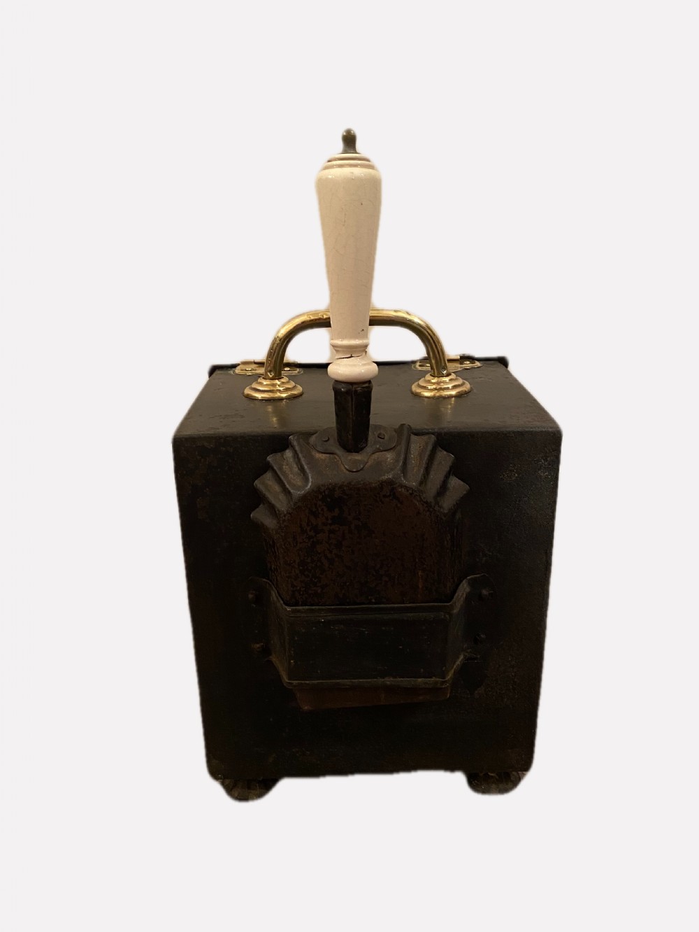 Antique Victorian Ornate Quality Brass Coal Scuttle & Original Shovel  View III