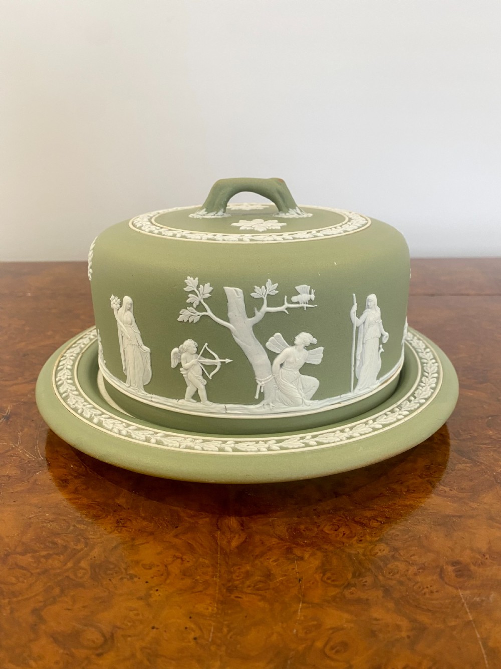 Antique Victorian Quality Wedgwood Jasperware Cheese Dish On A Stand View III