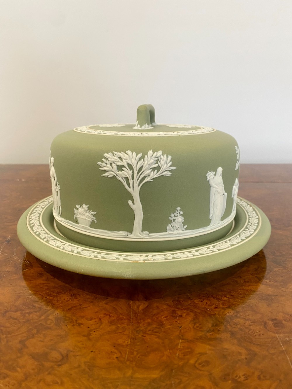 Antique Victorian Quality Wedgwood Jasperware Cheese Dish On A Stand View VII