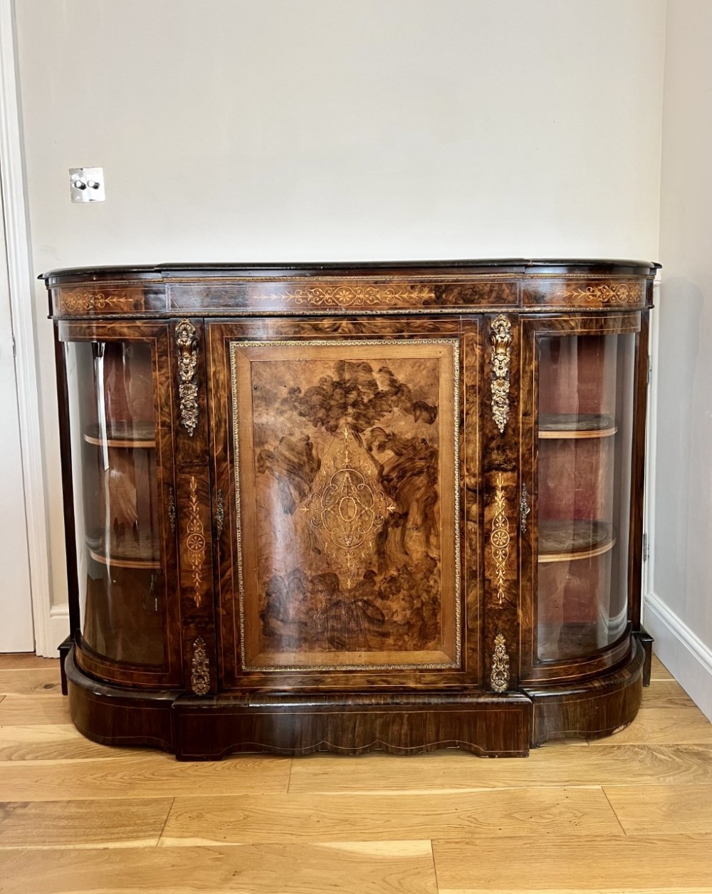 Superb quality antique Victorian burr walnut inlaid credenza