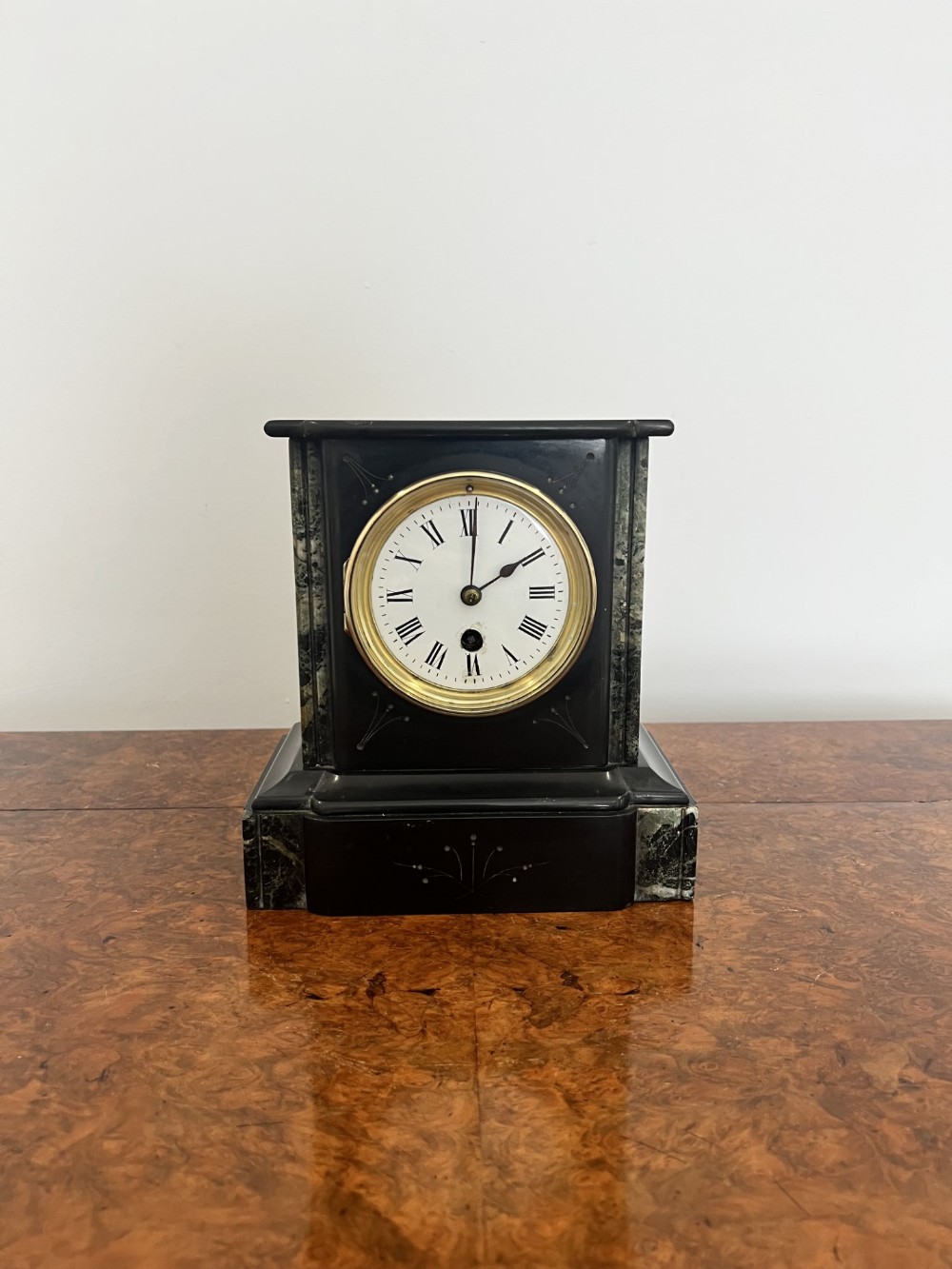 Elegant antique Victorian mantle clock 