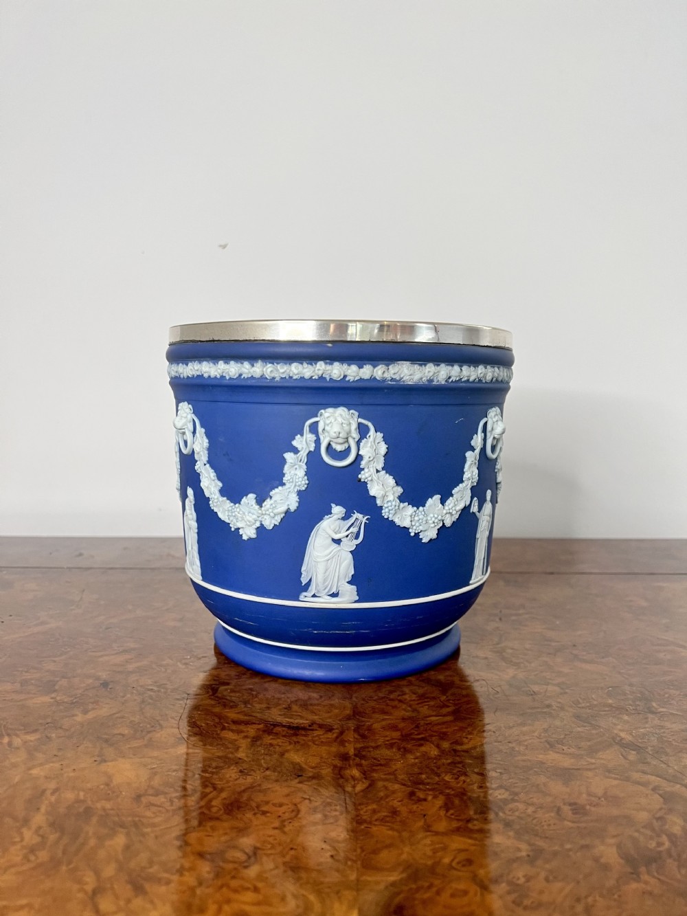 Stunning quality antique Edwardian Wedgwood jardiniere 