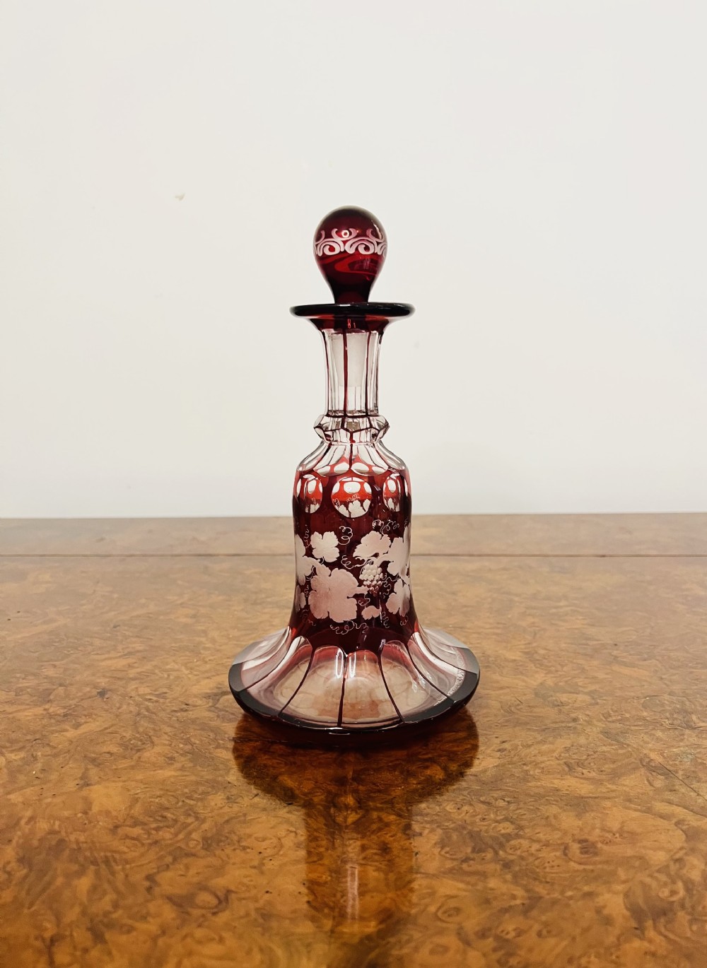 Quality antique Victorian glass perfume bottle