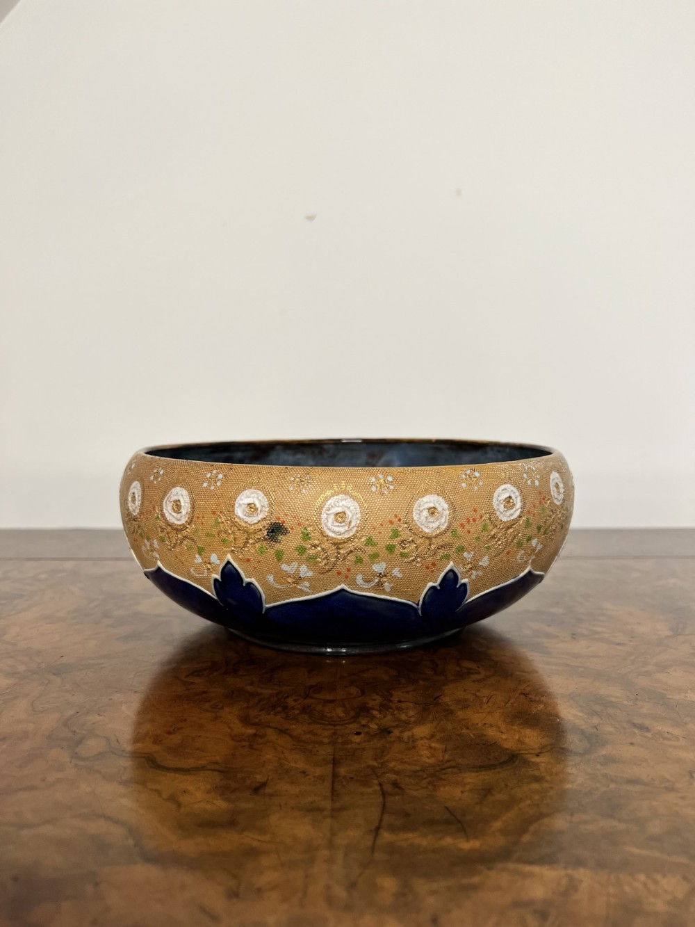 Stunning quality antique Royal Doulton bowl 