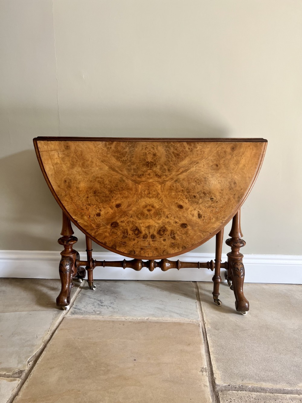 Antique Victorian quality burr walnut inlaid Sutherland table 