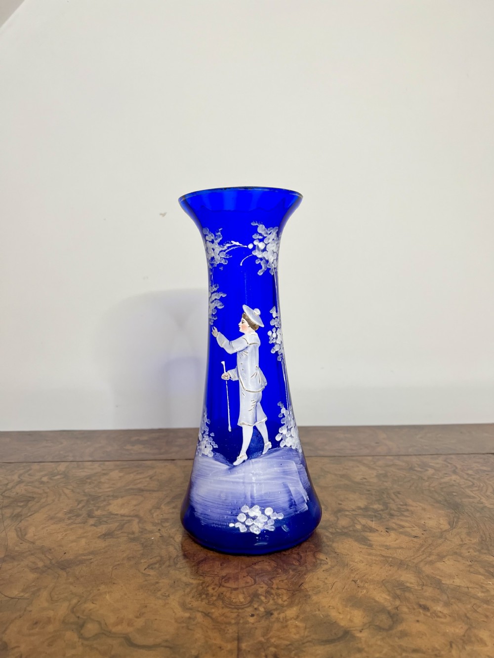 Stunning quality antique Mary Gregory blue glass vase