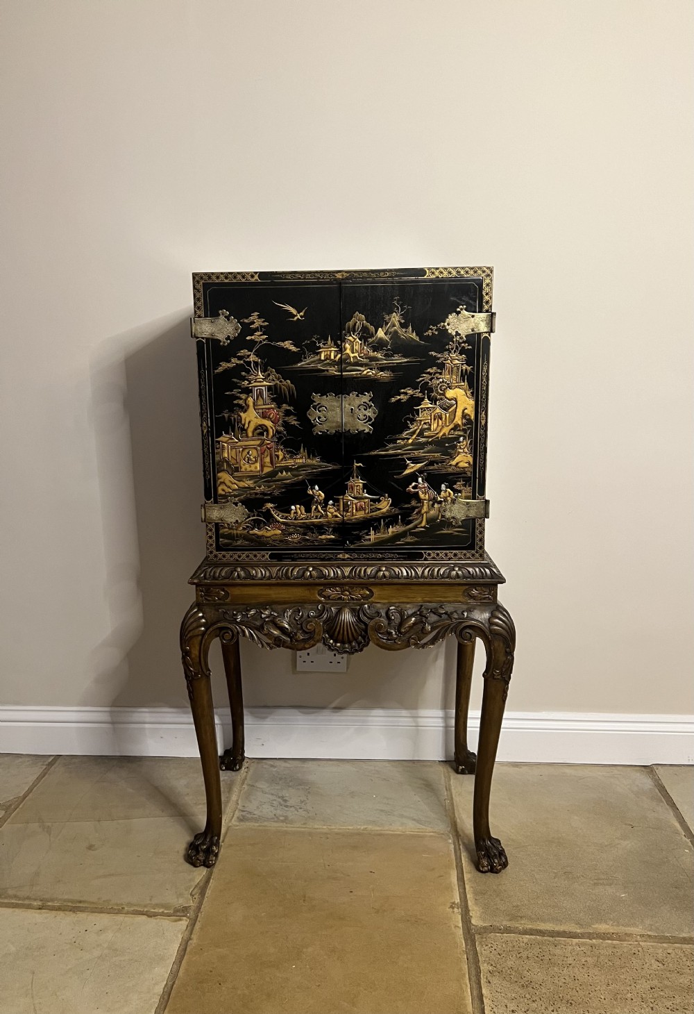Outstanding quality antique Edwardian chinoiserie decorated cabinet on a stand