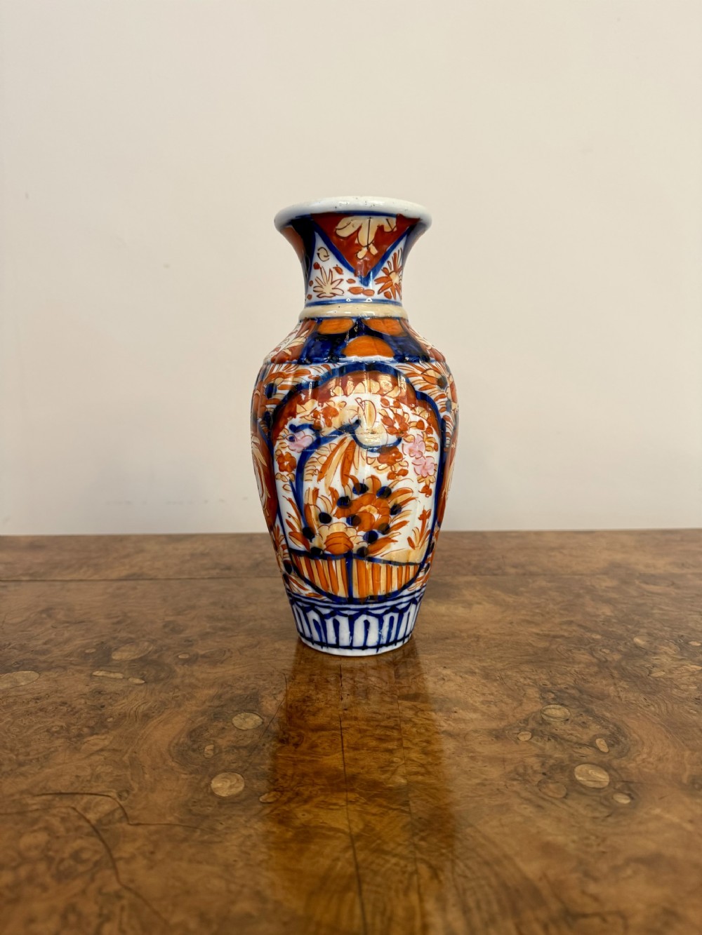 Lovely quality antique Japanese imari vase