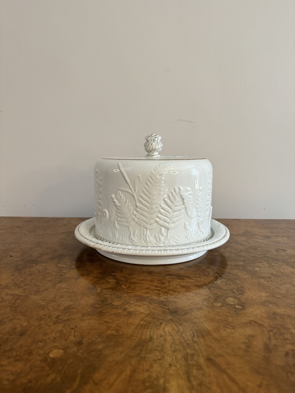 Stunning quality large antique Victorian cheese dish 
