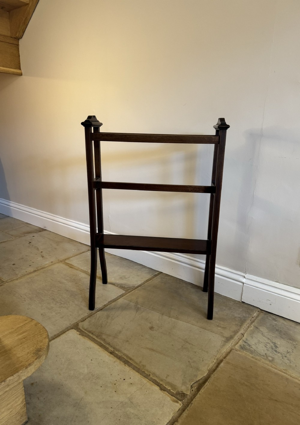 Lovely antique Edwardian quality mahogany inlaid towel rail 