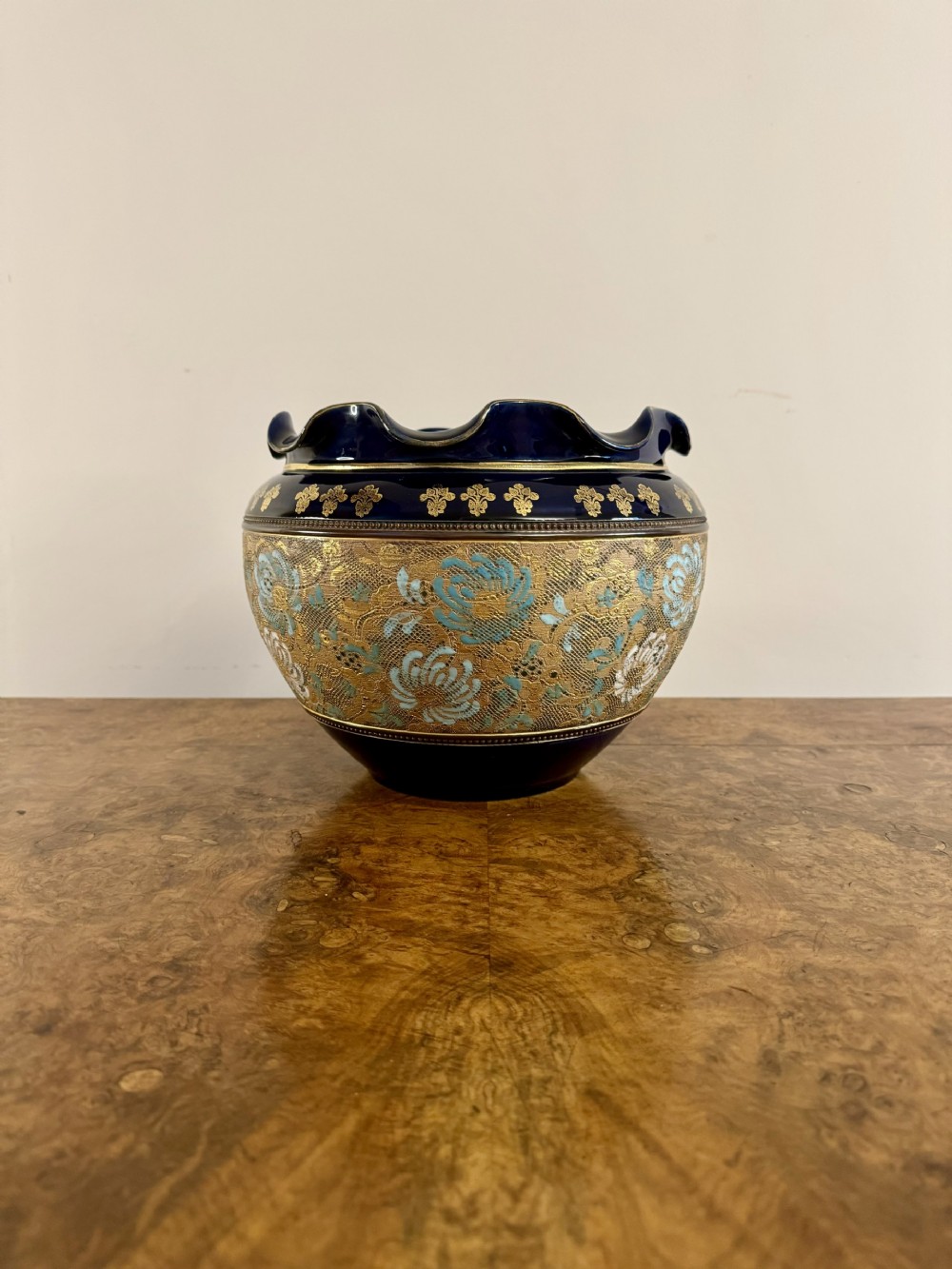 Excellent quality antique Royal Doulton jardiniere 