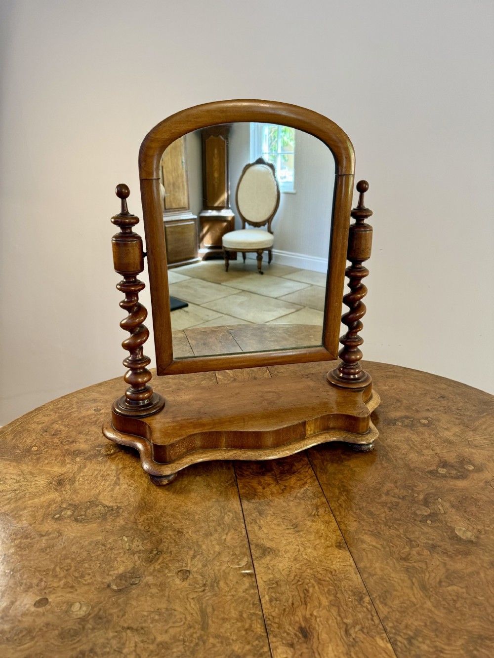 Fine quality antique Victorian mahogany dressing table mirror