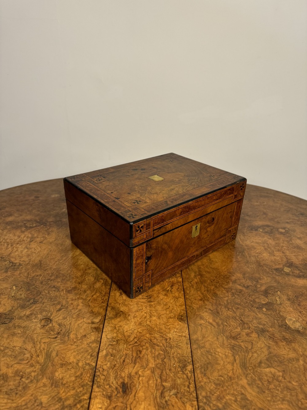 Lovely quality antique Victorian walnut inlaid sewing box
