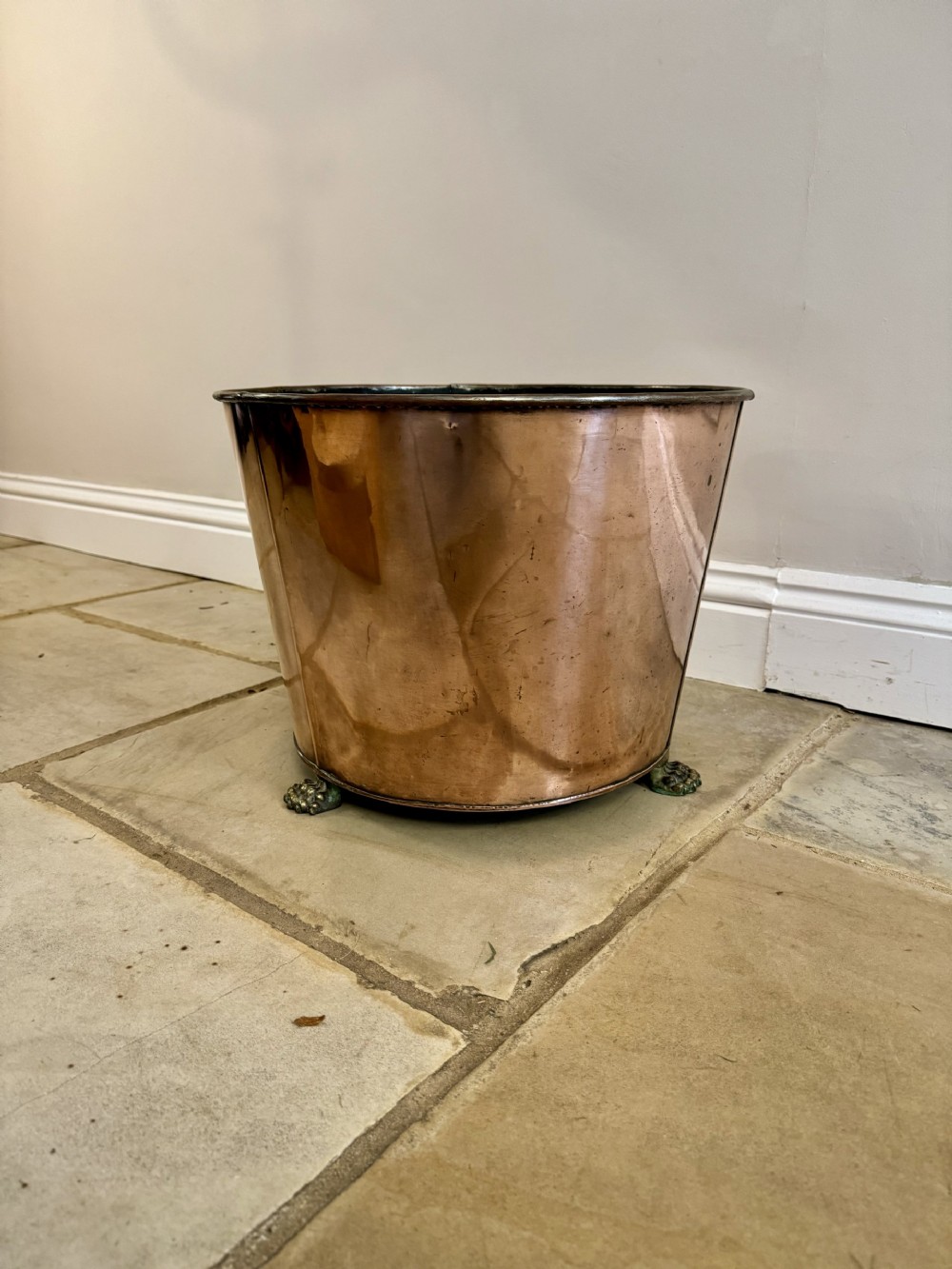 Stunning quality large antique Victorian copper log bin 