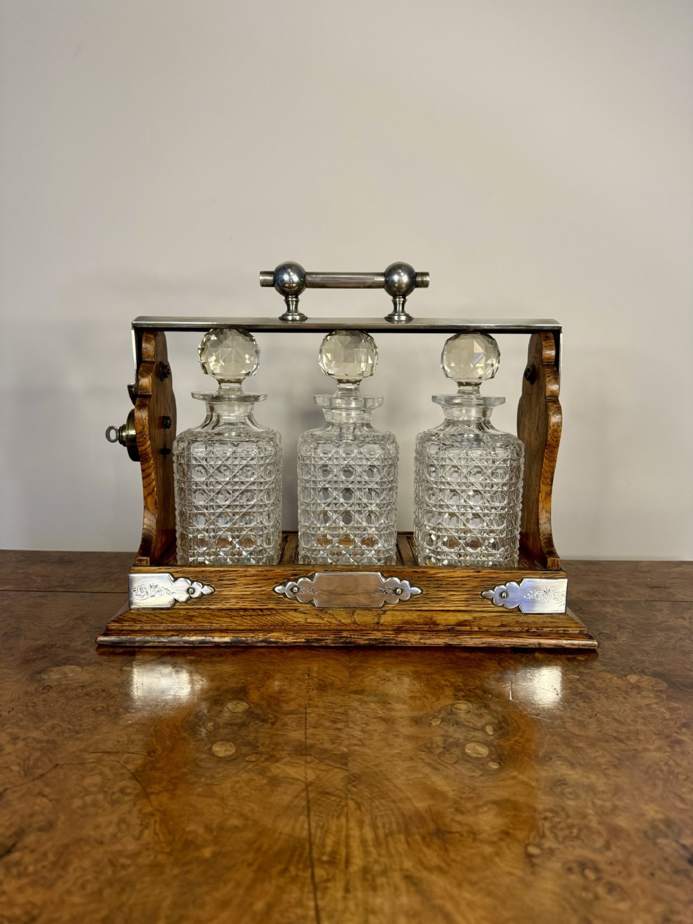 Stunning quality antique Victorian oak tantalus 