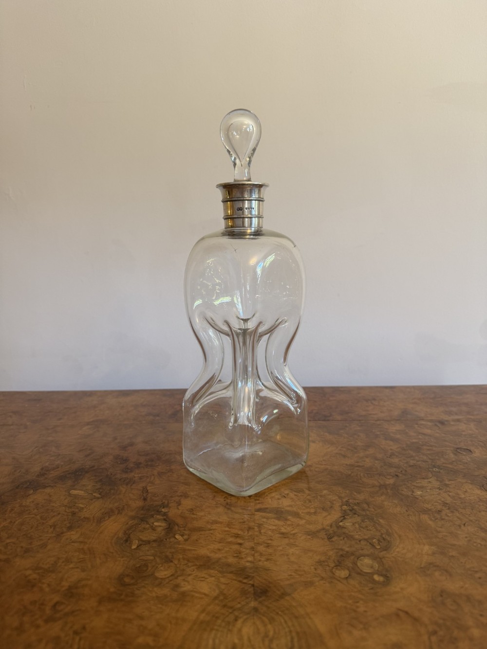 Fine quality antique Victorian hourglass silver collar decanter 