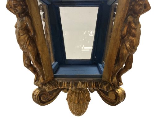 A FLORENTINE CARVED GILTWOOD HANGING LANTERN - ADDITIONAL PHOTO 4