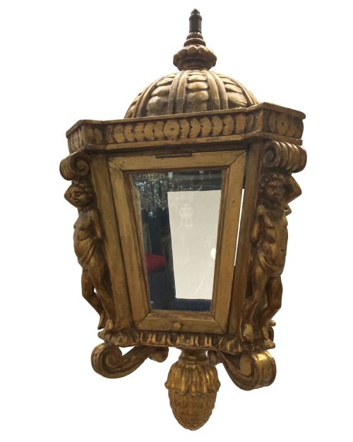 A FLORENTINE CARVED GILTWOOD HANGING LANTERN - ADDITIONAL PHOTO 5