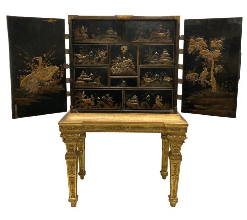 A FINE WILLIAM MARY CHINOISERIE CABINET ON STAND - ADDITIONAL PHOTO 1