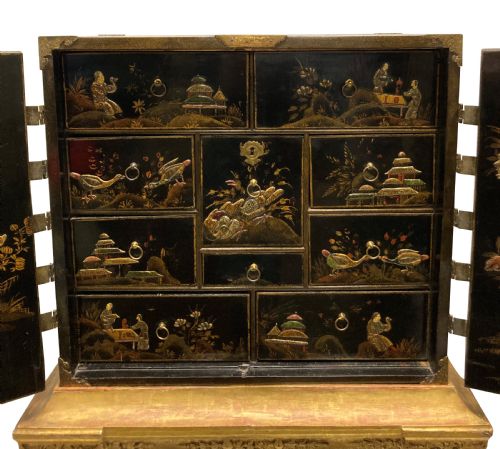A FINE WILLIAM MARY CHINOISERIE CABINET ON STAND - ADDITIONAL PHOTO 4